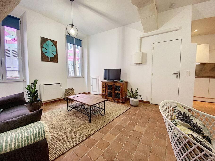Joli Studio Au Coeur De Grasse - Parking Inclus Zewnętrze zdjęcie